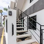 Apartamento Splendid Penthouse With Terrace In The Center Of