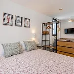 Apartamento Splendid Penthouse With Terrace In The Center Of
