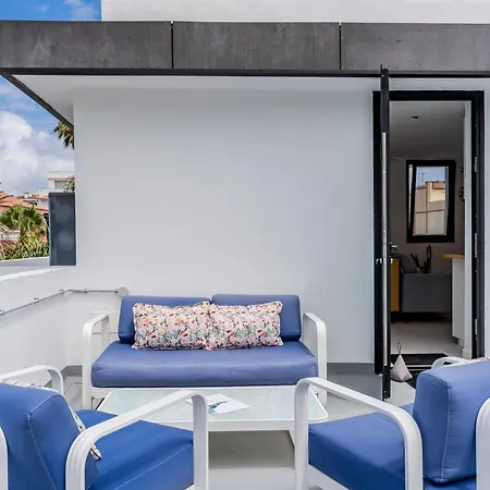 Splendid Penthouse With Terrace In The Center Of Lägenhet *