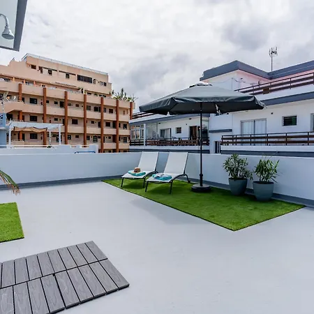 Splendid Penthouse With Terrace In The Center Of Lägenhet