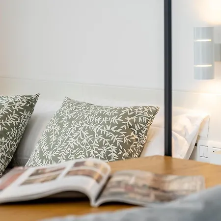 Splendid Penthouse With Terrace In The Center Of Lägenhet *