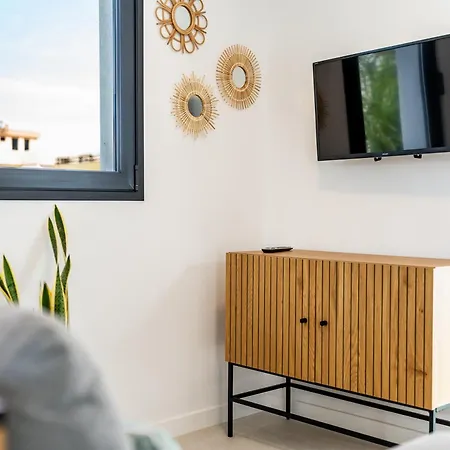 Splendid Penthouse With Terrace In The Center Of Lägenhet *