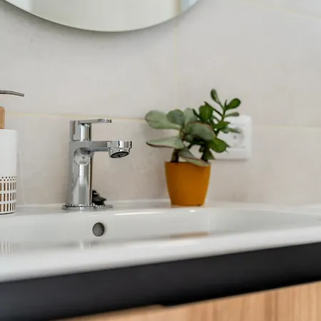 Splendid Penthouse With Terrace In The Center Of *