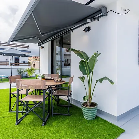 Splendid Penthouse With Terrace In The Center Of *