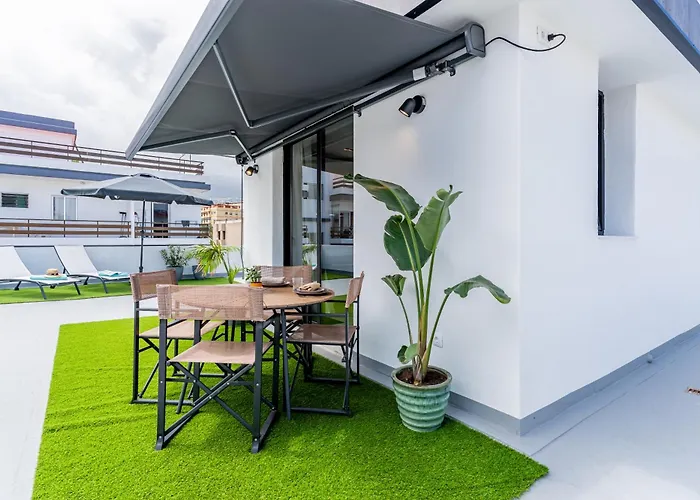 Splendid Penthouse With Terrace In The Center Of *